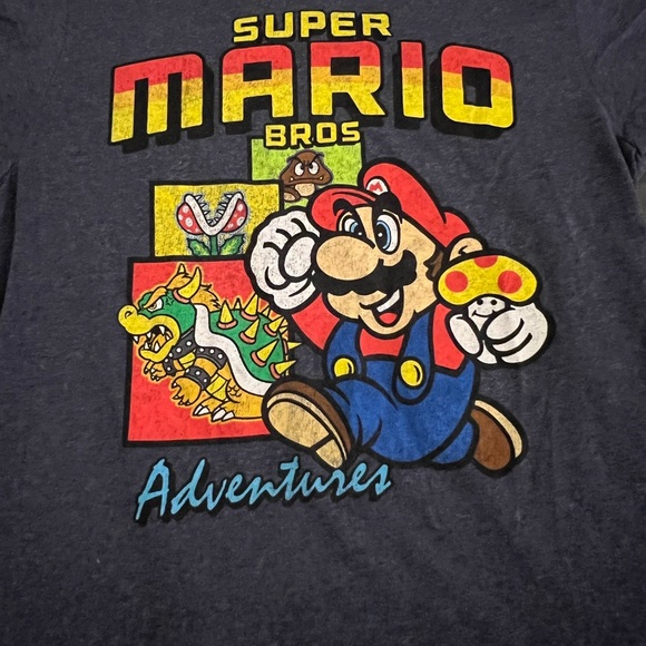 Super Mario Bros Nintendo t-shirt - Picture 2 of 4
